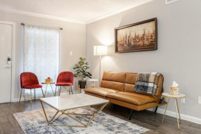 NEW 1 Bedroom Apartment Near River Oaks, DownTown HTX